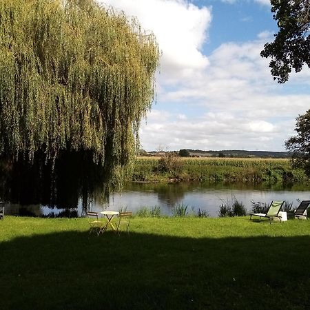 Havre De Paix Au Bords De L'Eure - Divers Hebergements Garennes-sur-Eure Exteriör bild