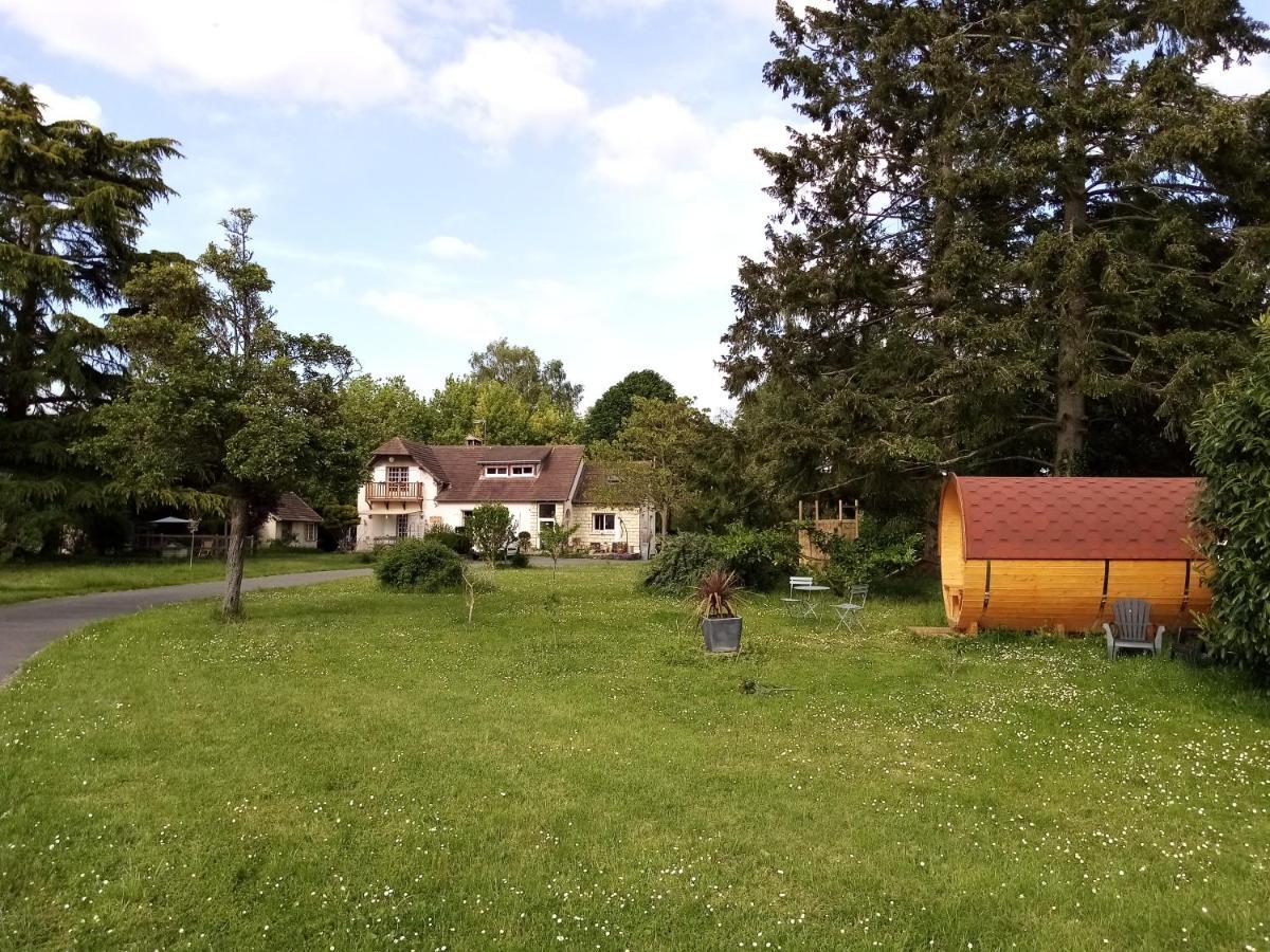 Havre De Paix Au Bords De L'Eure - Divers Hebergements Garennes-sur-Eure Exteriör bild