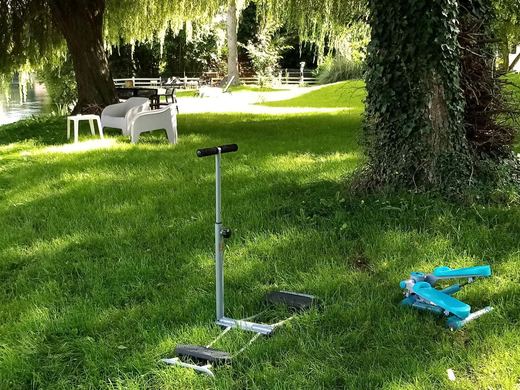 Havre De Paix Au Bords De L'Eure - Divers Hebergements Garennes-sur-Eure Exteriör bild